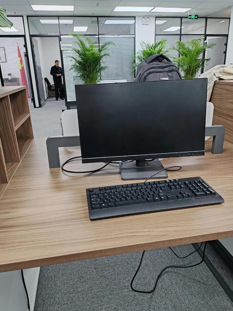 溫馨辦公室的得力助手 高效復(fù)印機與電腦租賃解決方案